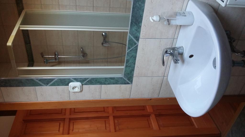 Keramiapark Guesthaus Hotel Budapest Ngoại thất bức ảnh