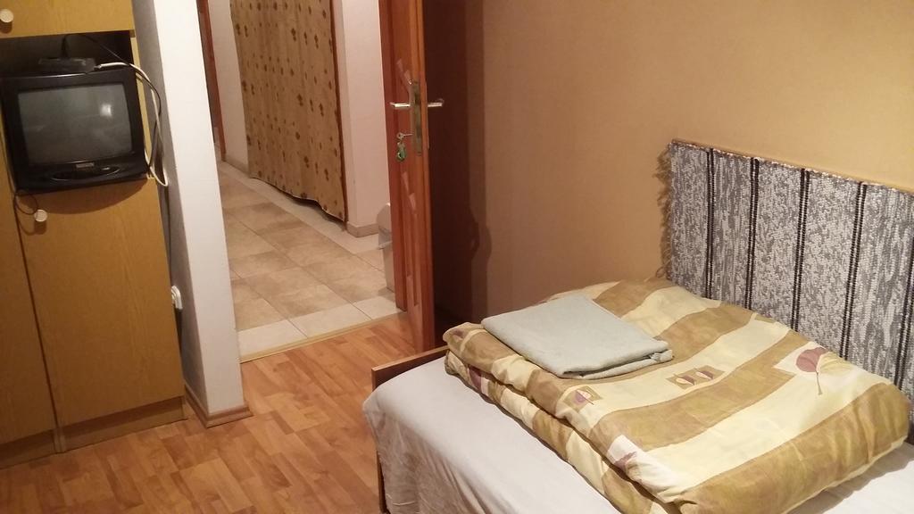 Keramiapark Guesthaus Hotel Budapest Ngoại thất bức ảnh