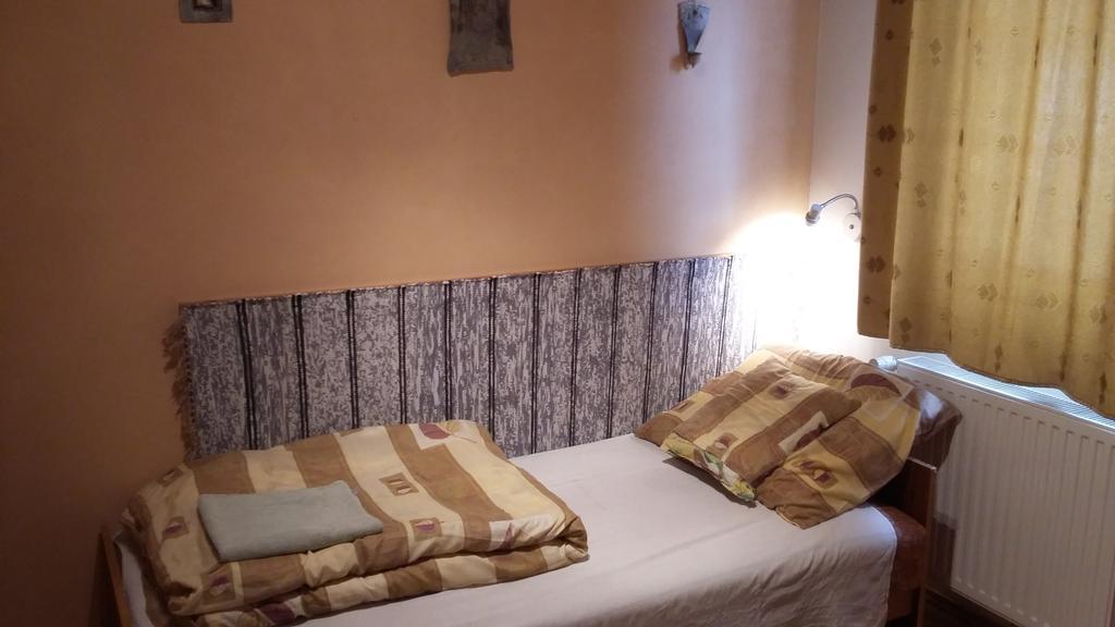 Keramiapark Guesthaus Hotel Budapest Ngoại thất bức ảnh